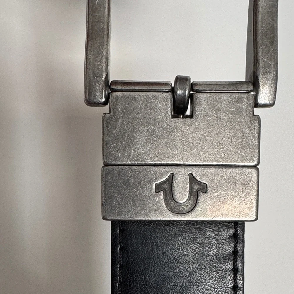 True Religion Men's Dark Brown Leather Belt.  Double Belt.